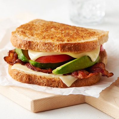 bacon and avocado sandwich